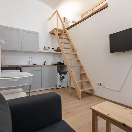 Klein, Aber Fein In Zentraler Ruhelage Viena Exterior foto
