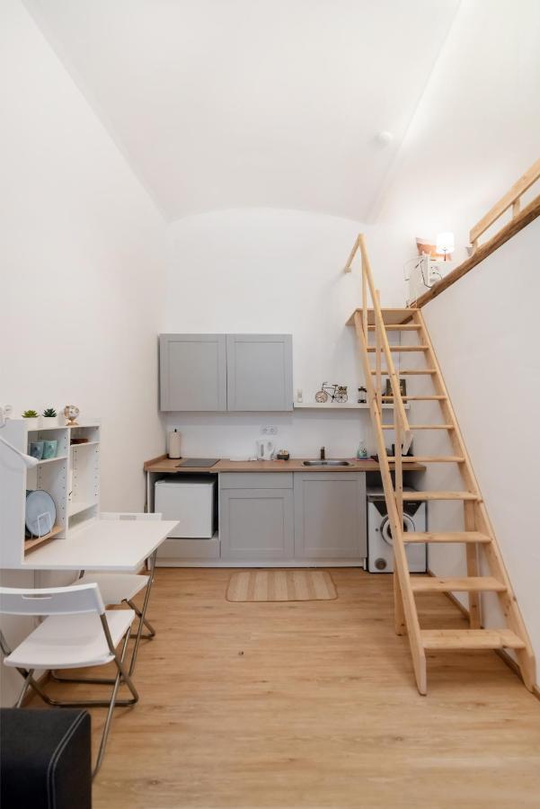 Klein, Aber Fein In Zentraler Ruhelage Viena Exterior foto
